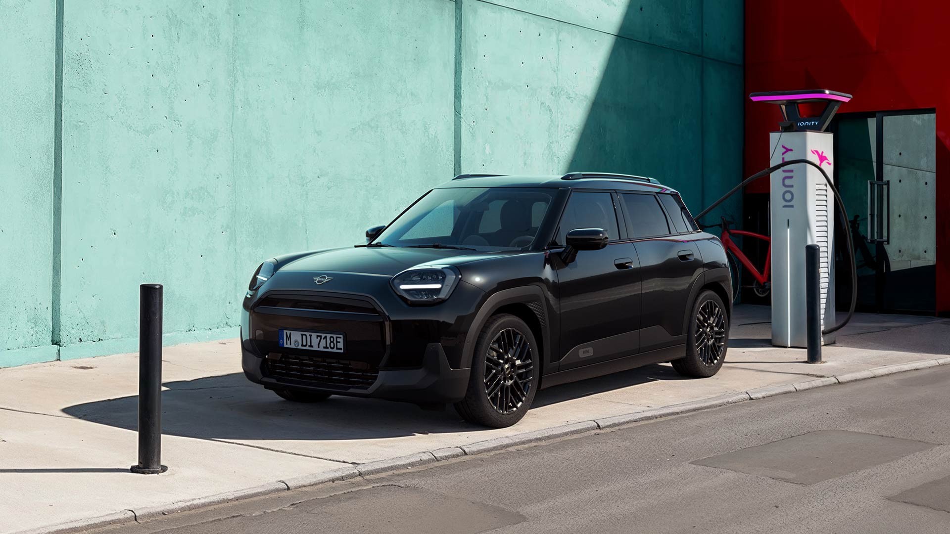 MINI Aceman Blackyard  